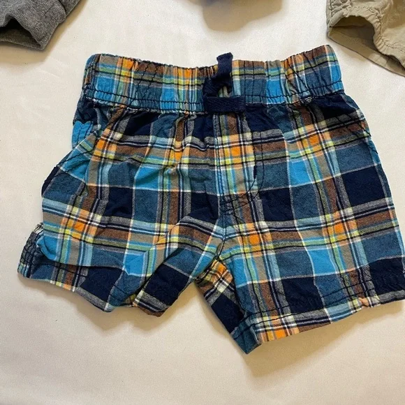 Boys set of 4 carters,Gerber, and children’s place size newborn-0-3M shirts pant - Picture 6 of 9